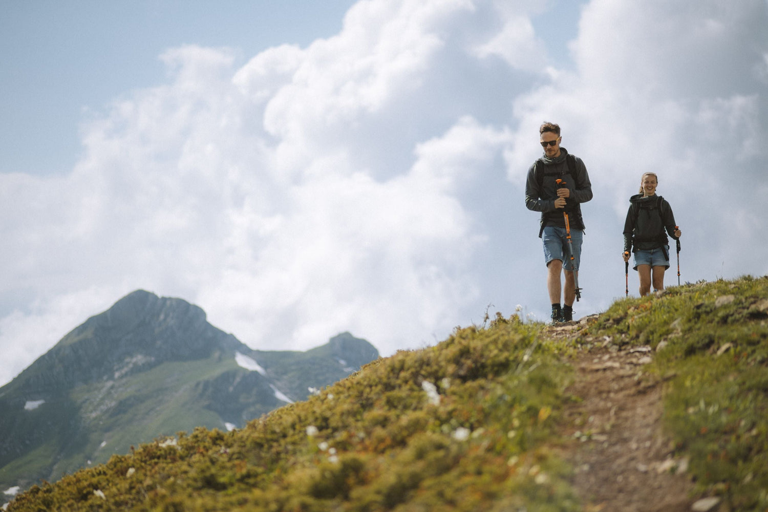 Wanderstöcke und Körpergröße: So findest du die perfekte Länge